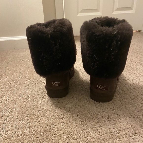 Tall chocolate Uggs size 7 - Picture 7 of 8